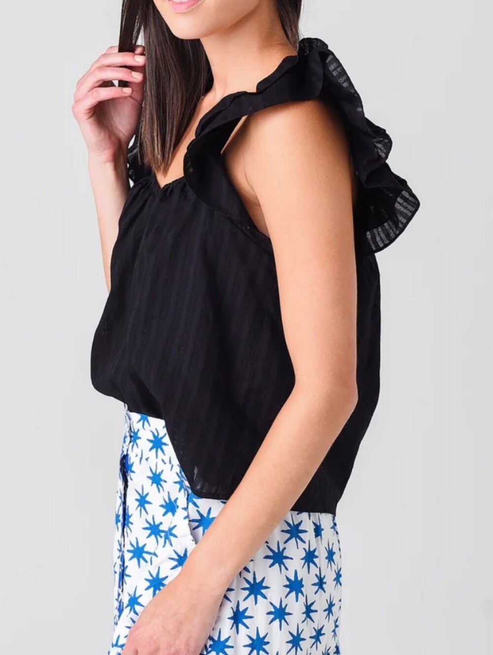BB DAKOTA Women's Hey Cowgirl Top In Black Ruffle Sleeve Size Large - Picture 2 of 15